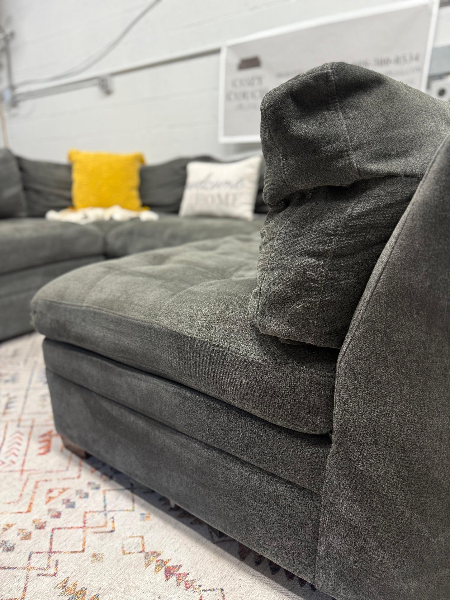 Thomasville Tisdale 5pc Sectional – Charcoal Gray