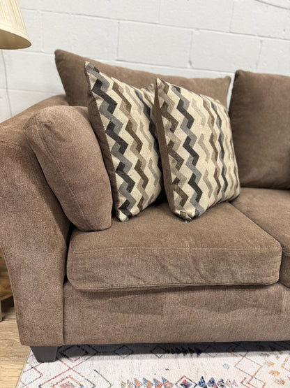 Bob’s Sectional Sofa with Chaise