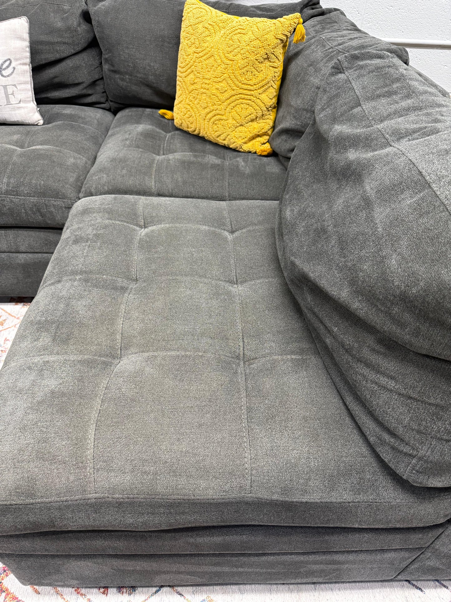 Thomasville Tisdale 5pc Sectional – Charcoal Gray