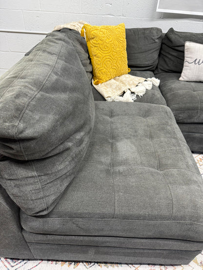 Thomasville Tisdale 5pc Sectional – Charcoal Gray